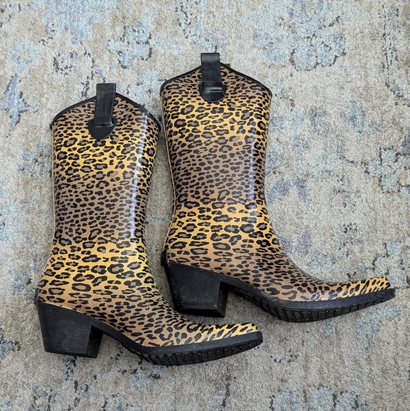 Corky's Rubber Boots - Picture 2 of 8